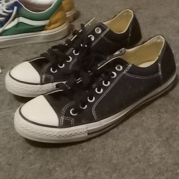 Black Converse 9.5 - Picture 2 of 4